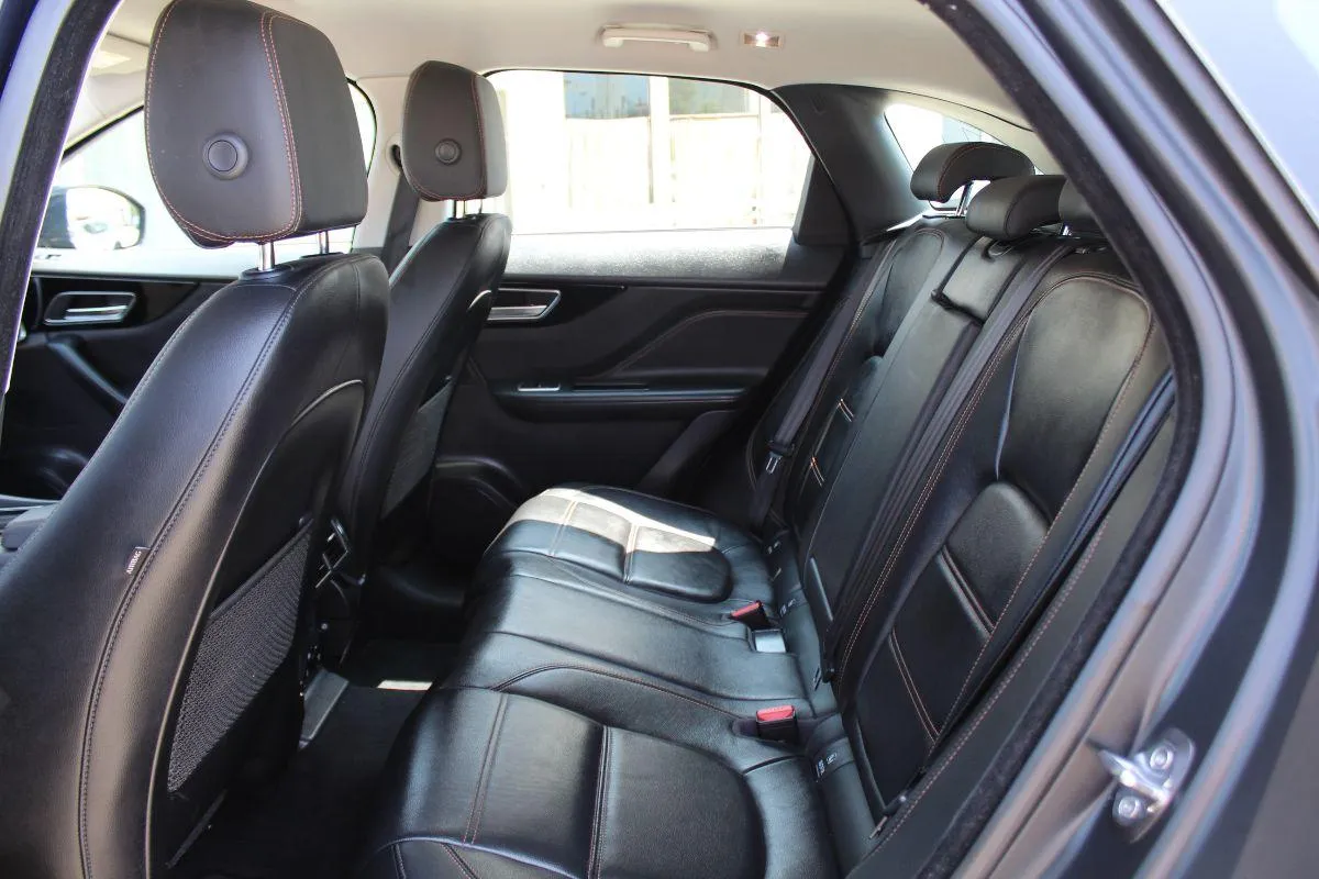 JAGUAR - F-Pace - 2.0 D 180 CV AWD aut. Portfolio