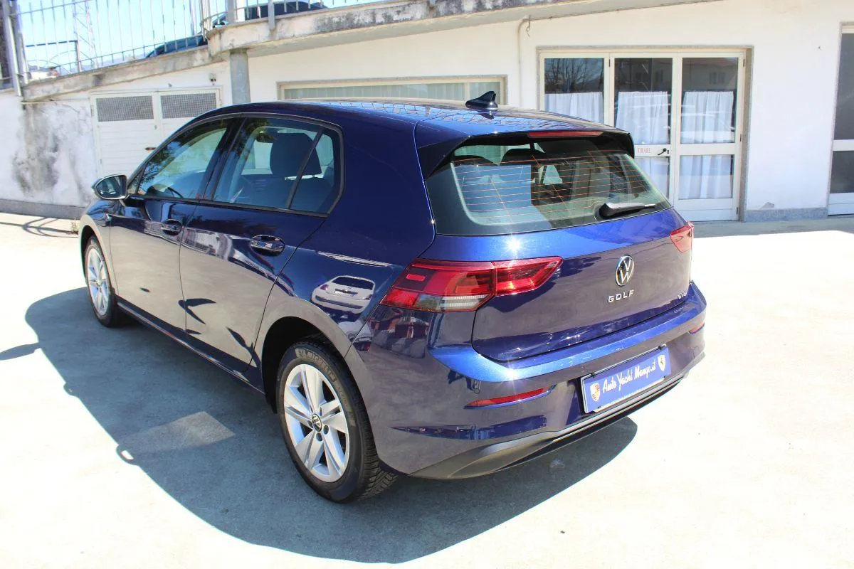 VOLKSWAGEN - Golf VIII 1.0 etsi evo Life 110cv dsg