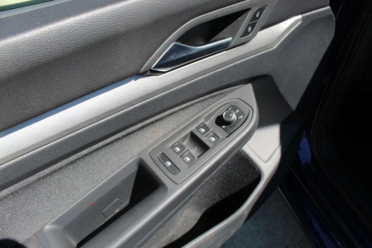 VOLKSWAGEN - Golf VIII 1.0 etsi evo Life 110cv dsg