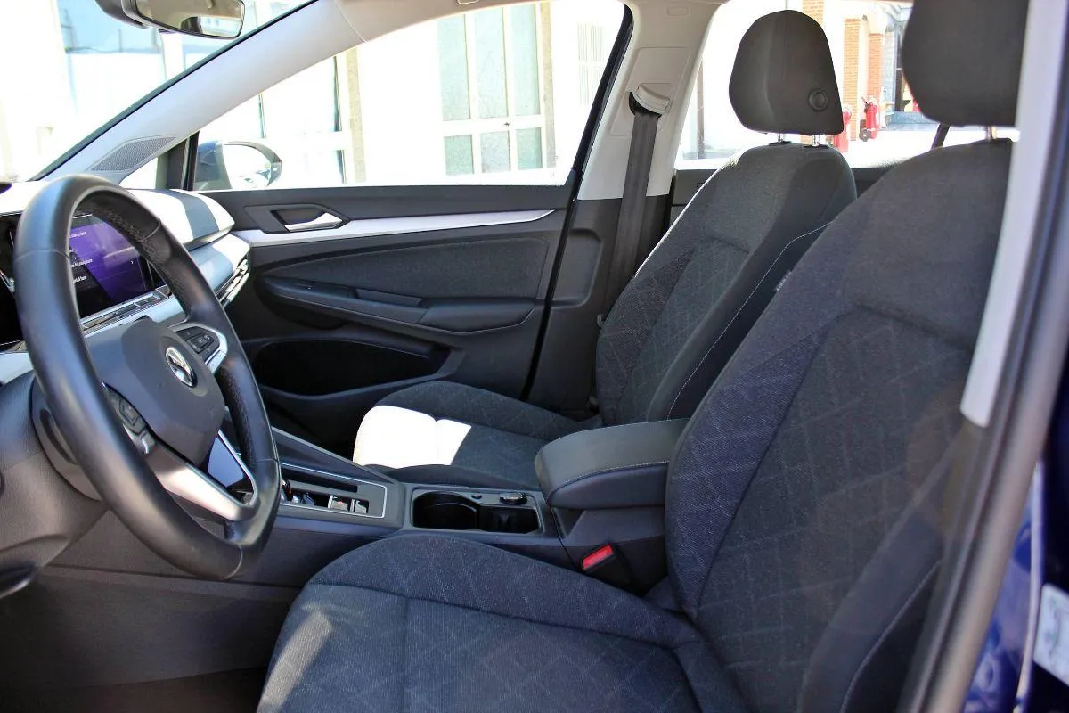 VOLKSWAGEN - Golf VIII 1.0 etsi evo Life 110cv dsg