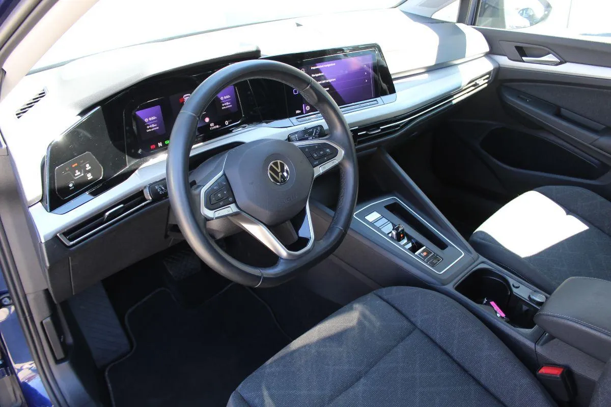 VOLKSWAGEN - Golf VIII 1.0 etsi evo Life 110cv dsg