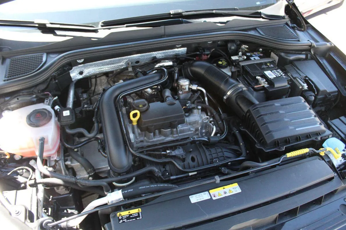 VOLKSWAGEN - Golf VIII 1.0 etsi evo Life 110cv dsg