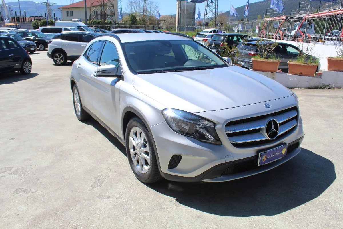 MERCEDES - Classe GLA - GLA 180 d Premium