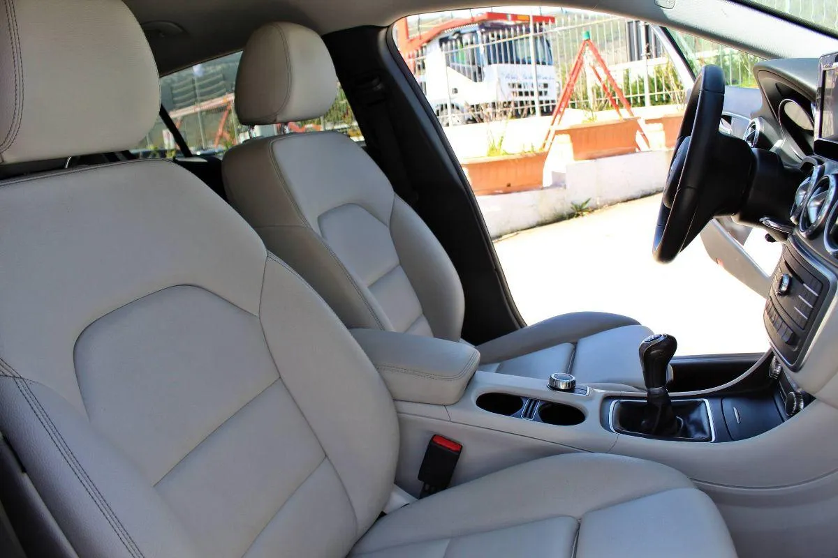 MERCEDES - Classe GLA - GLA 180 d Premium