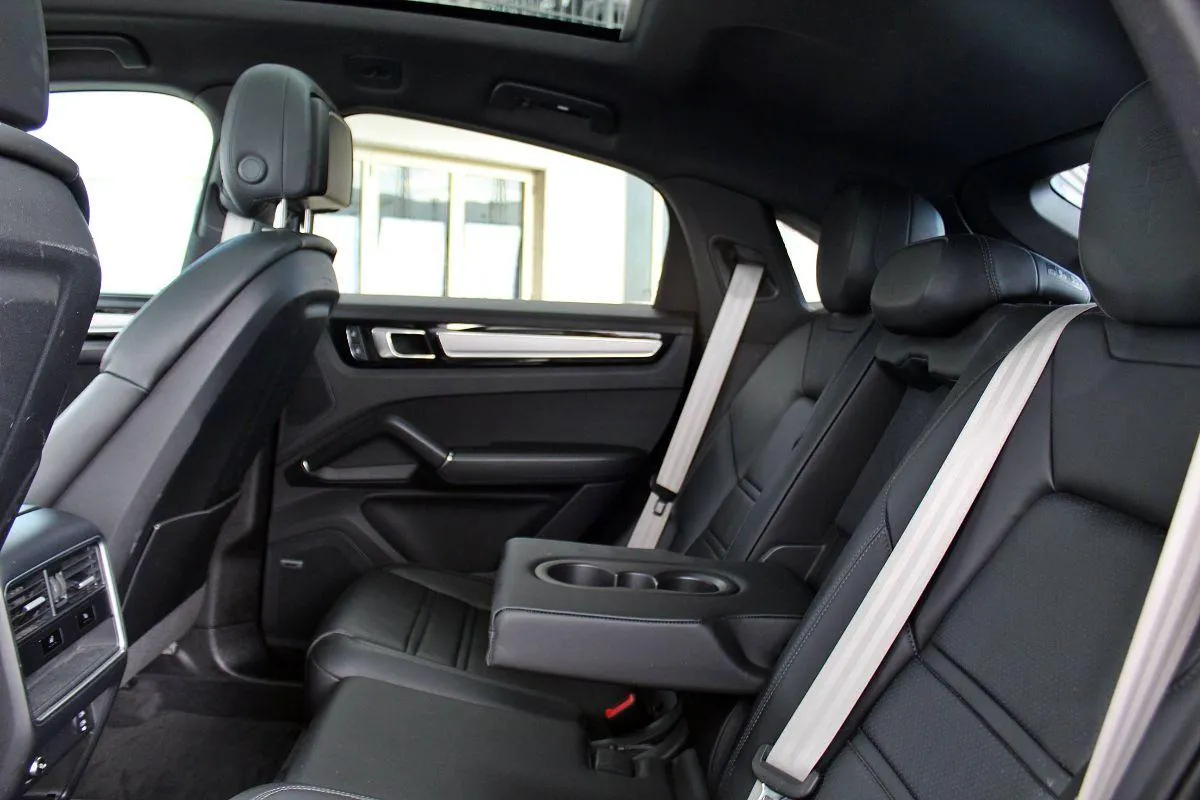 PORSCHE - Cayenne Coupe' - 3.0 V6 Platinum Edition