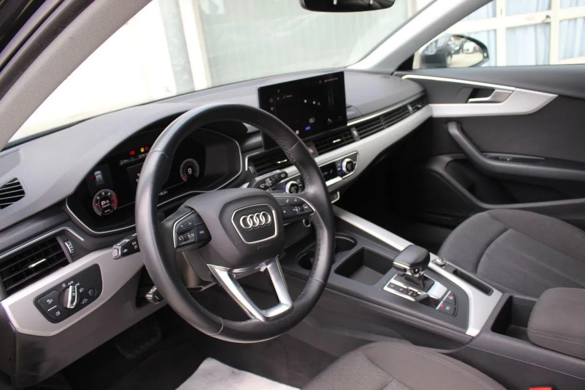 AUDI - A4 Avant - 35 TDI S tronic Business Sport
