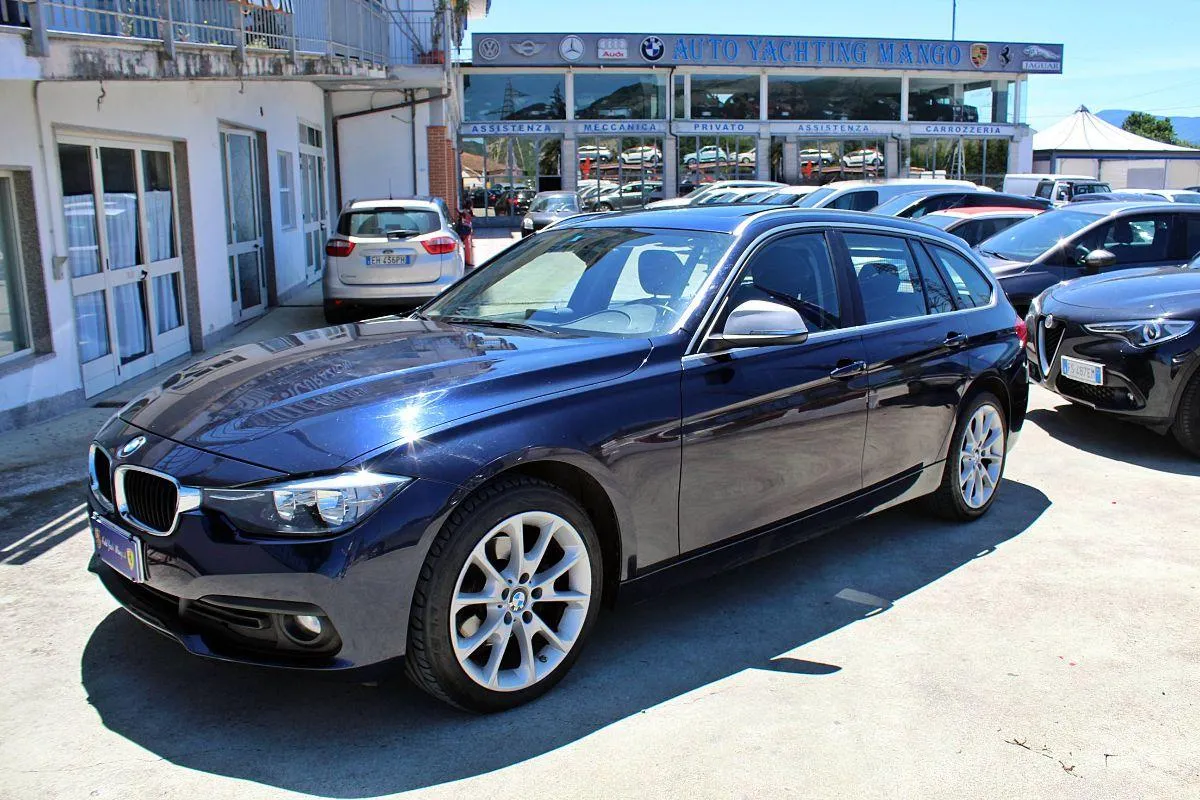 BMW - Serie 3 Touring - 320d xDrive Touring Business Advantage