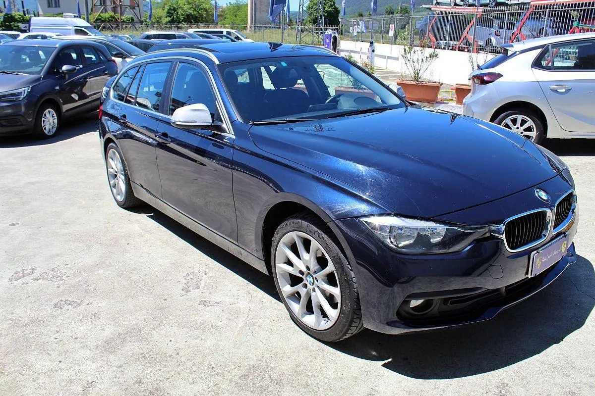 BMW - Serie 3 Touring - 320d xDrive Touring Business Advantage