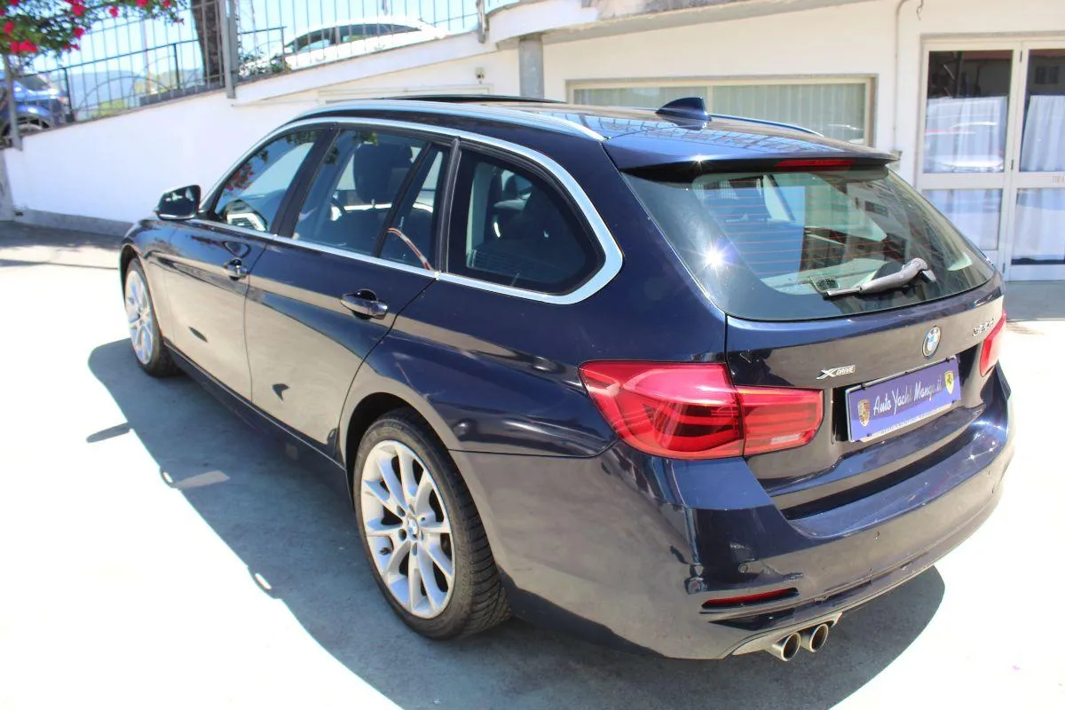 BMW - Serie 3 Touring - 320d xDrive Touring Business Advantage