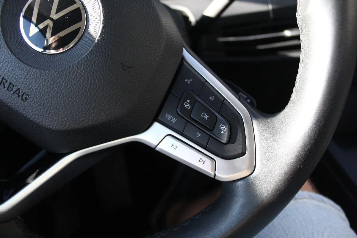 VOLKSWAGEN - Golf - VIII 2022 2.0 tdi  Style 115cv dsg