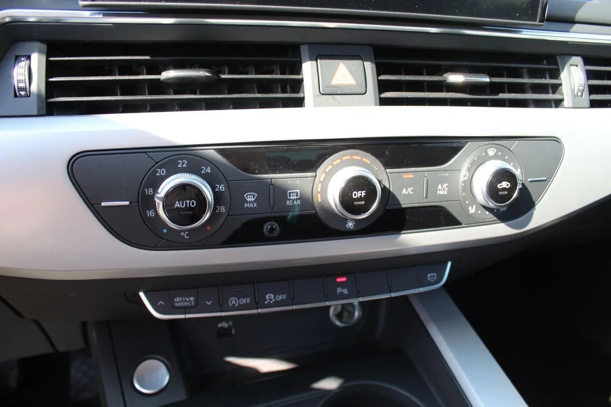 AUDI - A4 Avant - 35 TDI/163CV S tr. Business Adv