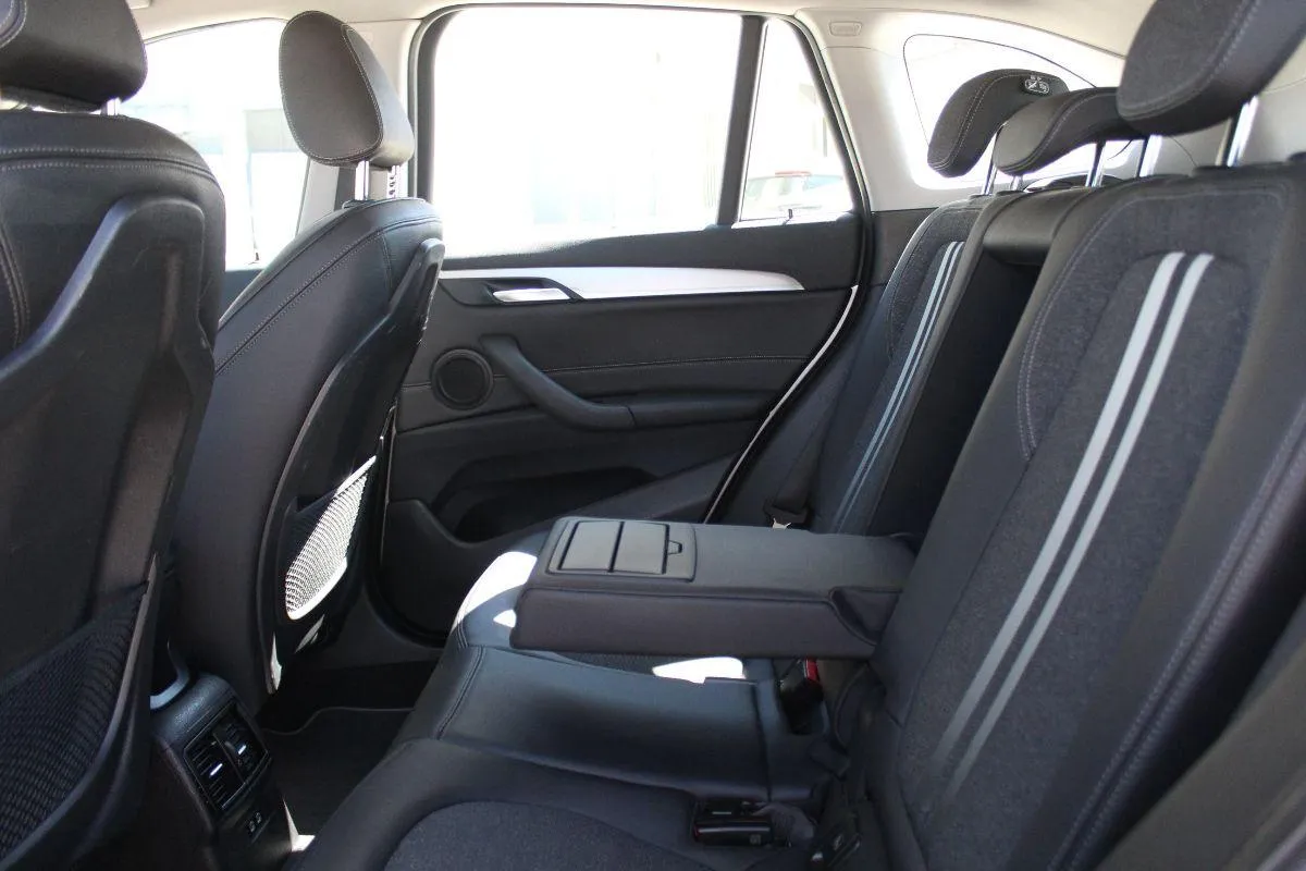 BMW - X1 - xDrive18d Business
