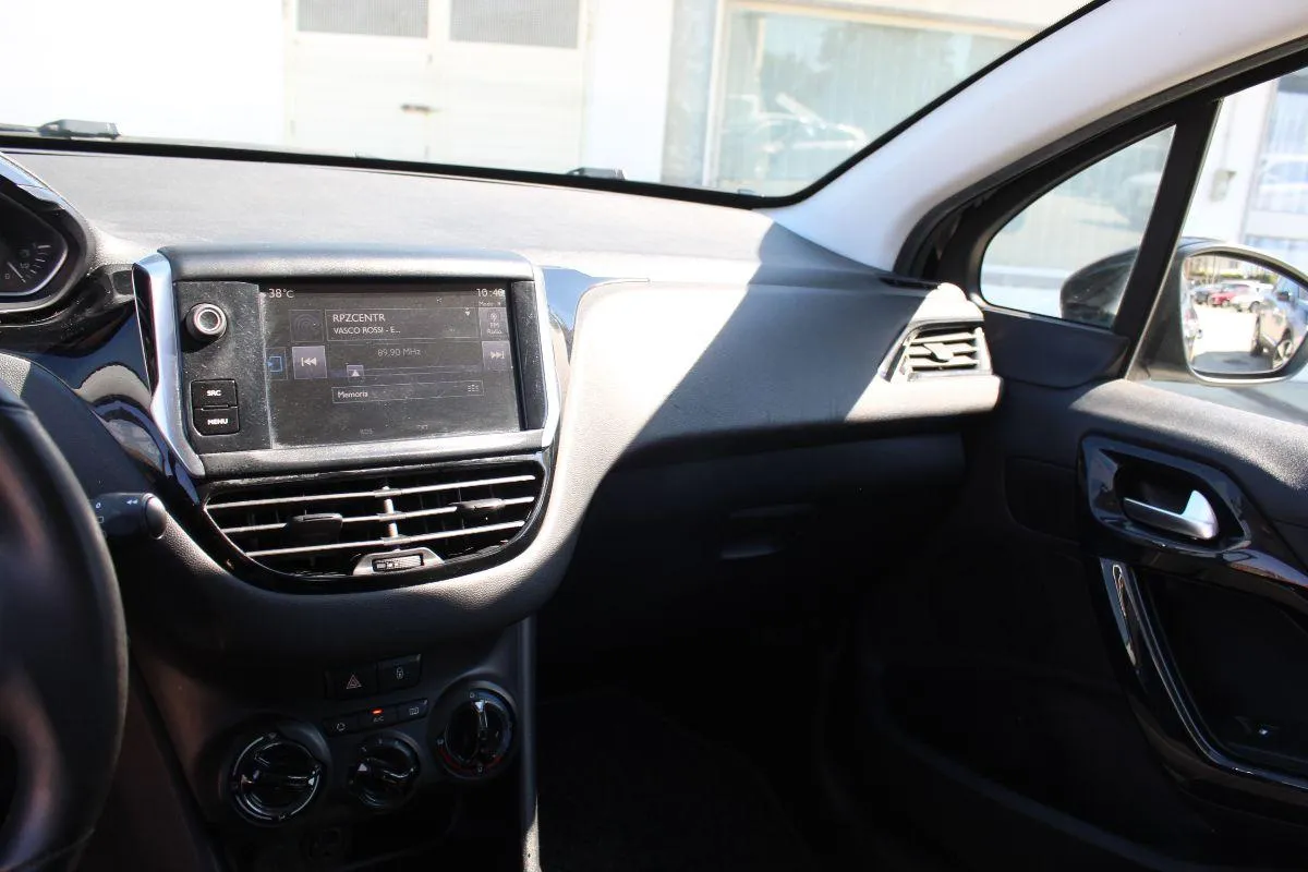 PEUGEOT - 208 - PureTech 82 3p. GPL Access
