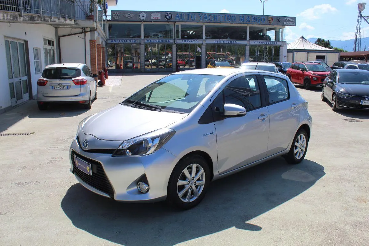 TOYOTA - Yaris -  1.5 Hybrid 5p. Style