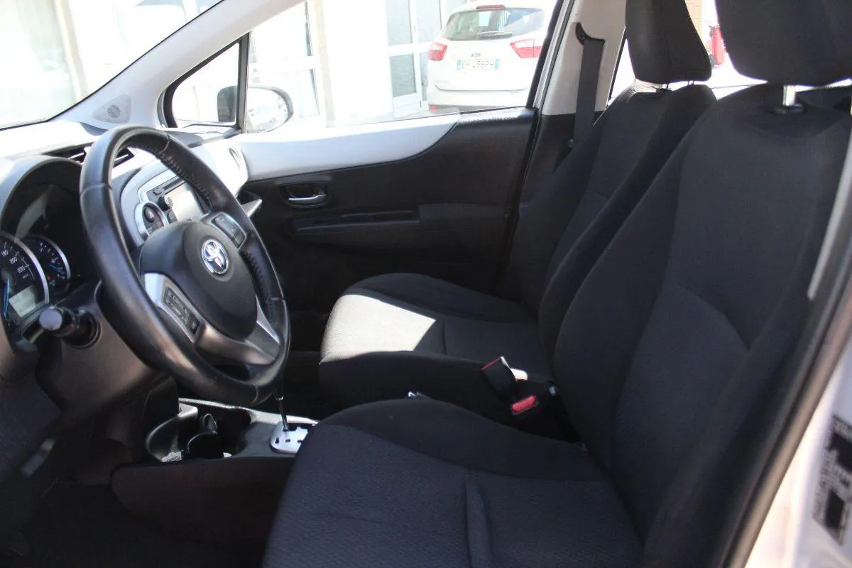 TOYOTA - Yaris -  1.5 Hybrid 5p. Style