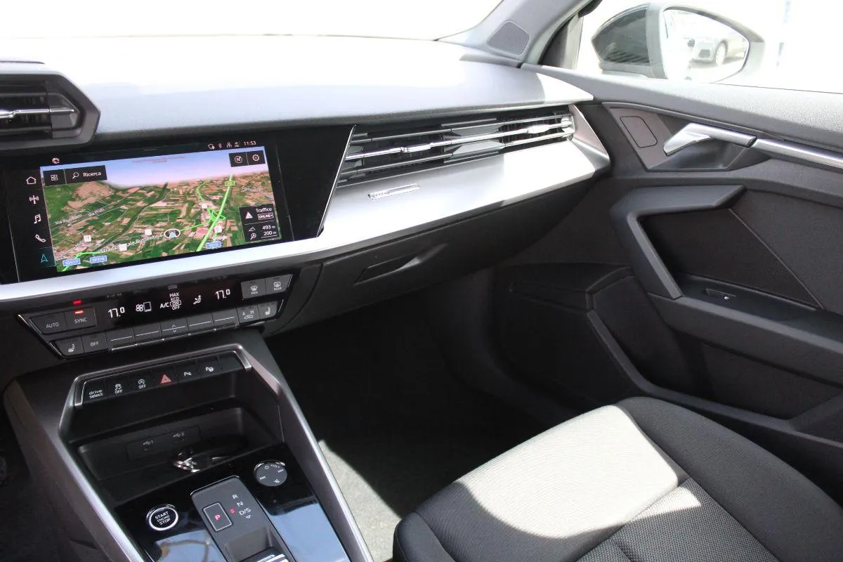 AUDI - A3 Sportback - SPB TDI 85 kW Business Advanced