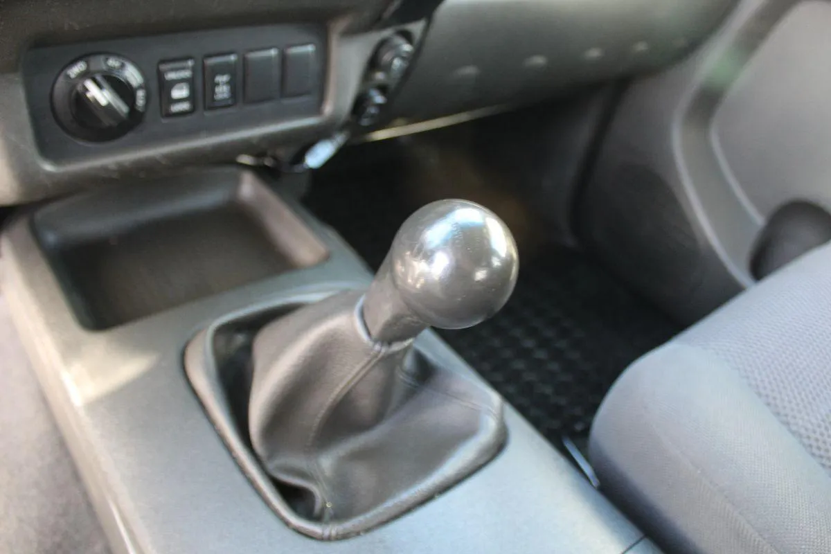 NISSAN - Navara