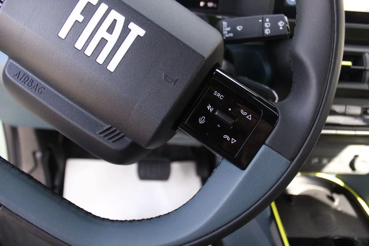 FIAT - Grande Panda - 1.2 Hybrid 110 S&S La Prima