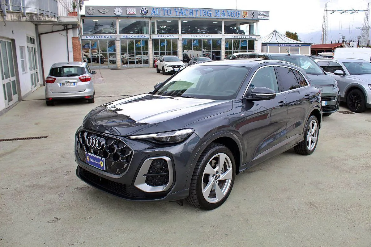 AUDI - Q5 - 2.0 tdi mhev+ Business quattro 204cv s-tronic