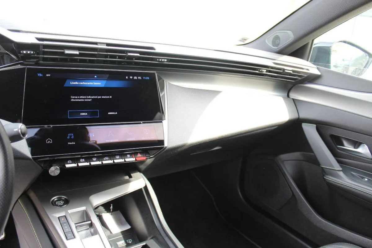 PEUGEOT - 308 - PureTech Turbo 130 s&s EAT8 GT