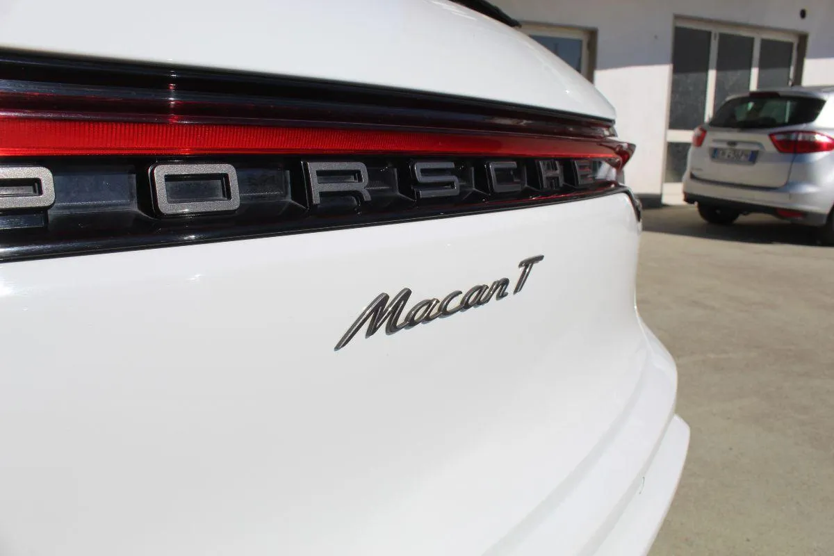 PORSCHE - Macan - 2.0 T 265cv pdk