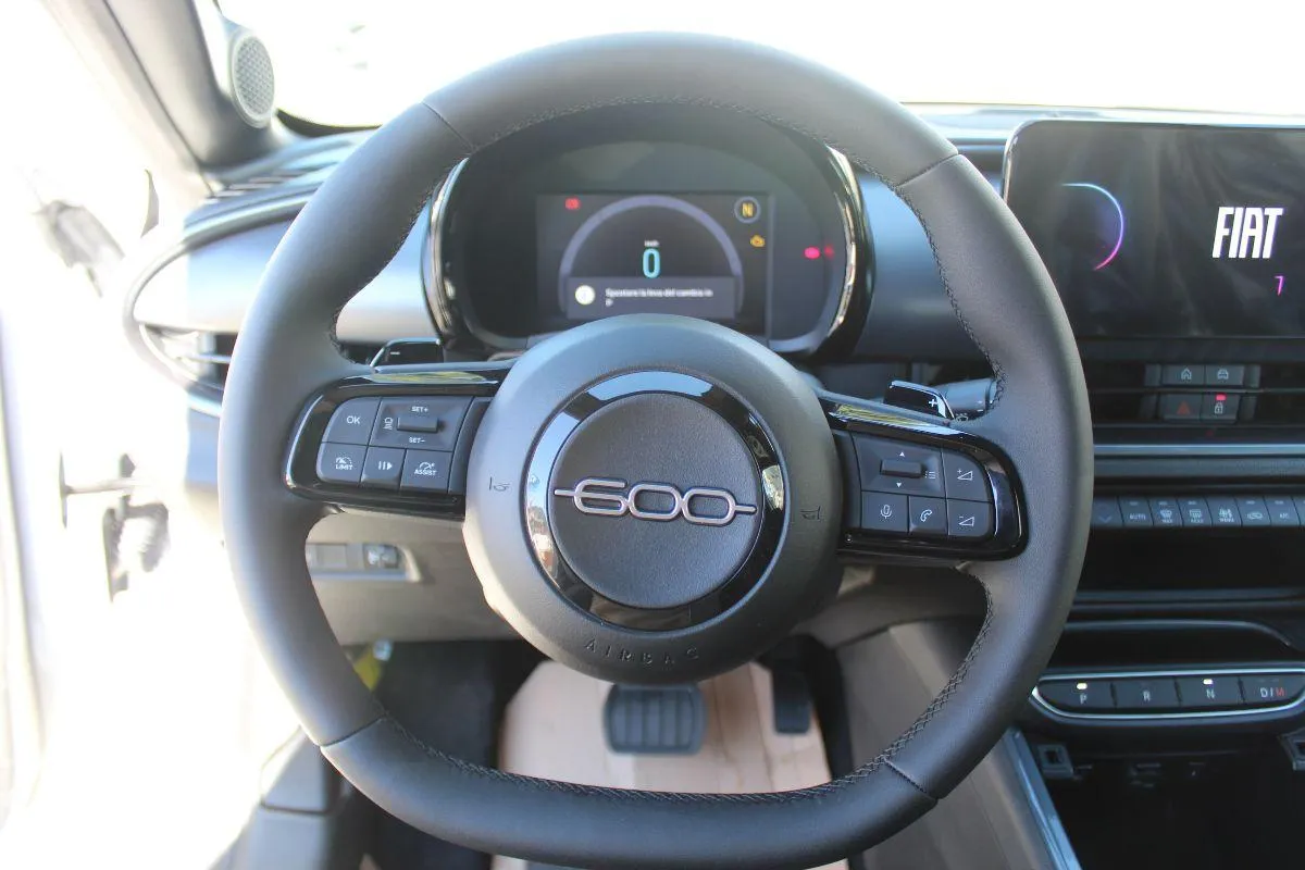FIAT - 600 1.2 hybrid Sport 145cv auto
