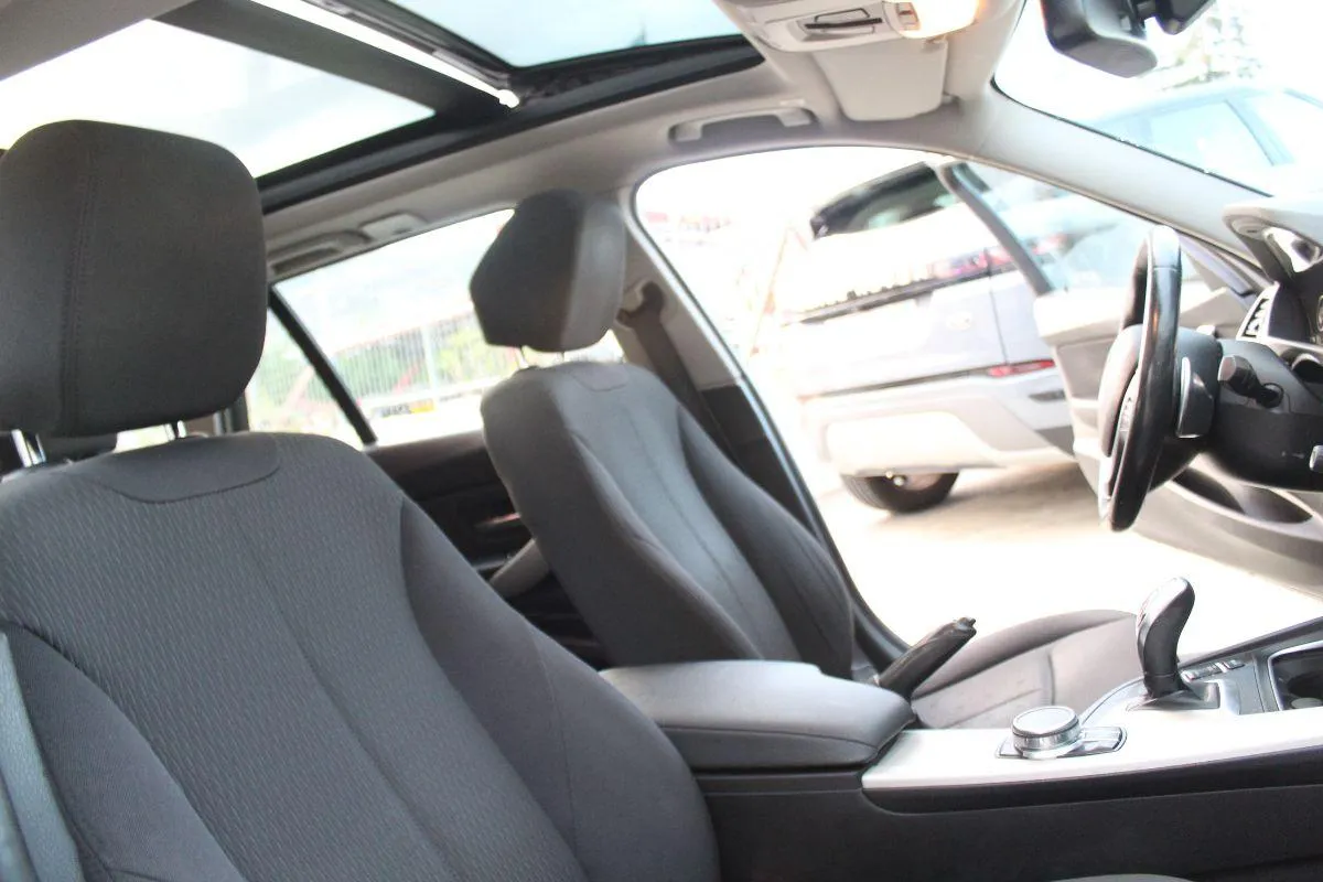 BMW - Serie 3 Touring - 320d Touring Business Advantage aut.
