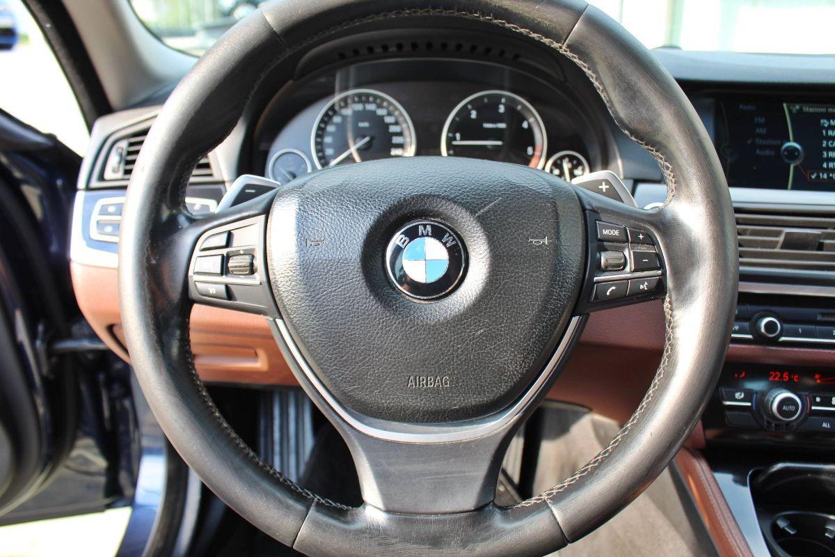 BMW Serie 5 Touring usata - foto 14 | Auto Yachting Mango Padula