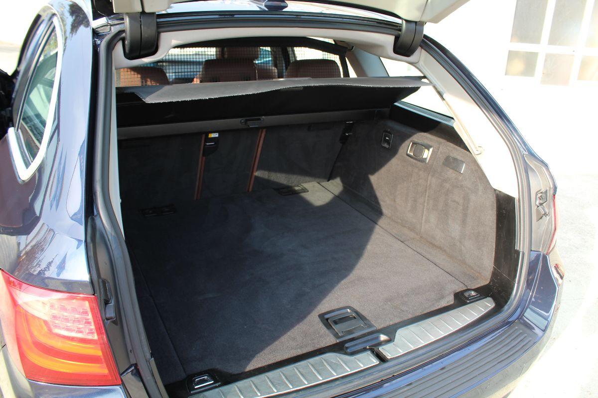 BMW Serie 5 Touring usata - foto 24 | Auto Yachting Mango Padula
