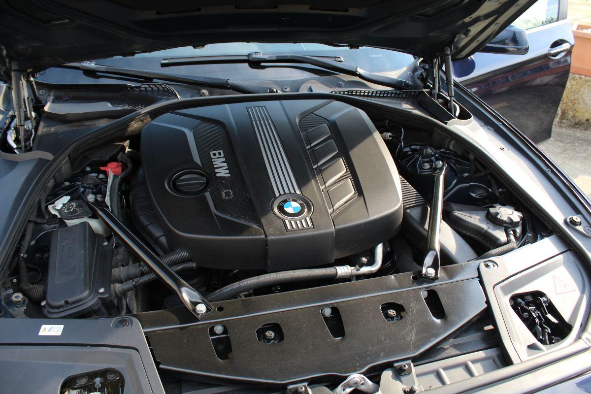 BMW Serie 5 Touring usata - foto 26 | Auto Yachting Mango Padula