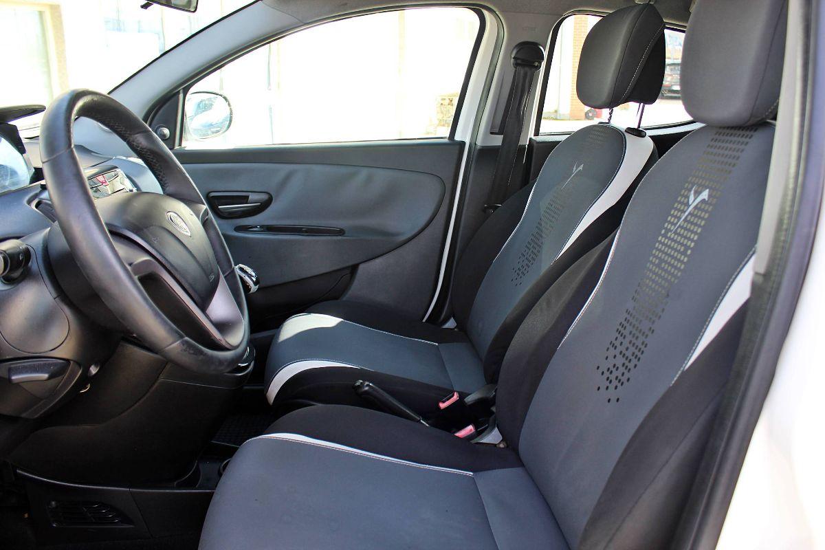 LANCIA Ypsilon usata - foto 8 | Auto Yachting Mango Padula