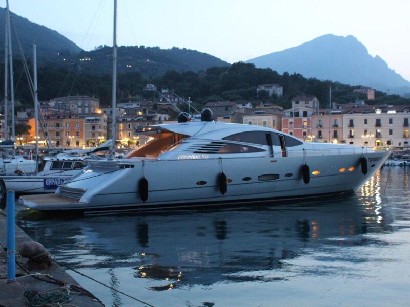 PERSHING 76 — Foto 1 von 19