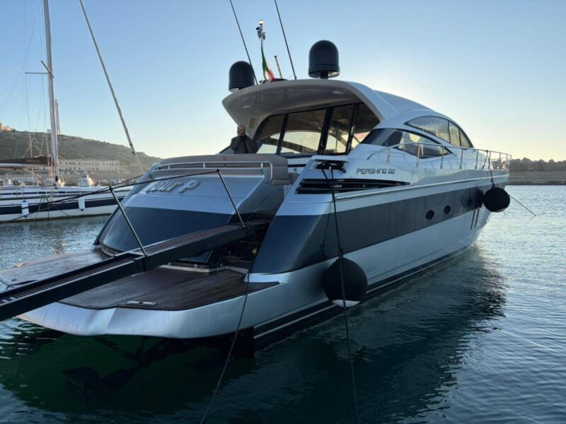 PERSHING 62 — Foto 1 von 20